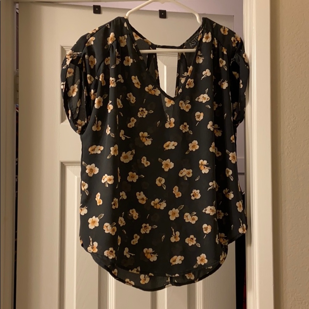 ASTR grey floral blouse